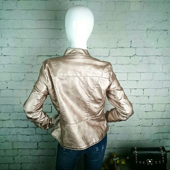 NWT Baccini Rose gold faux leather jacket w/ pckts - Picture 3 of 6